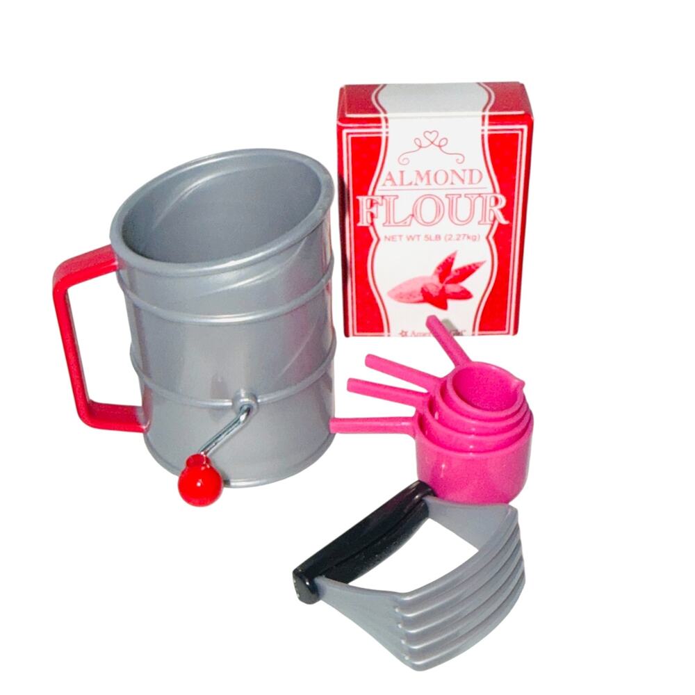 American Girl Grace's Baking Set (Battery Operated Mixer) - Picture 5 of 7